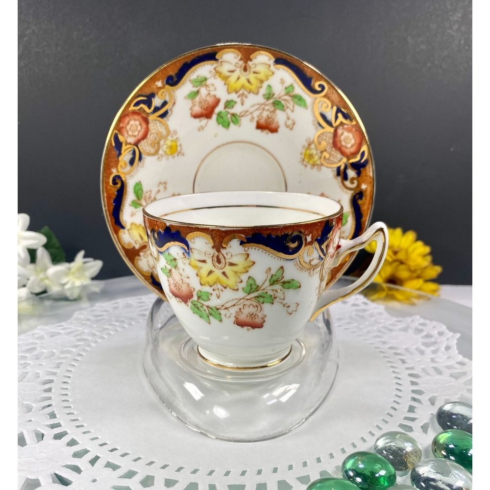 Rosina‎ England tea cup saucer, floral teacup gold trim, rare finding.
